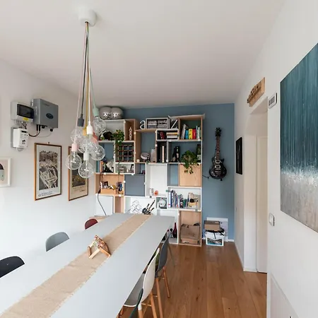 Villa Guesthost- Exclusive With Private Garden *