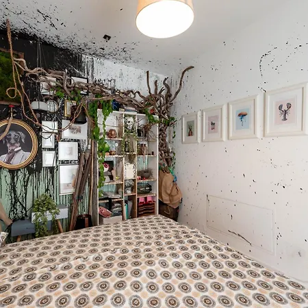 Guesthost- Exclusive With Private Garden Villa Padua