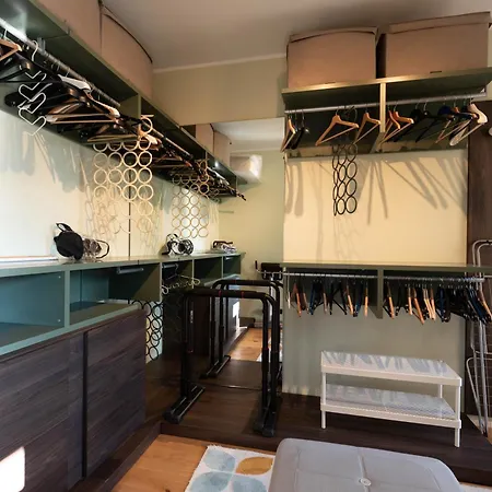 Guesthost- Exclusive With Private Garden Padua